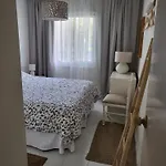 公寓 Stella Blanca 2 Bedrooms With Small Garden And Pool