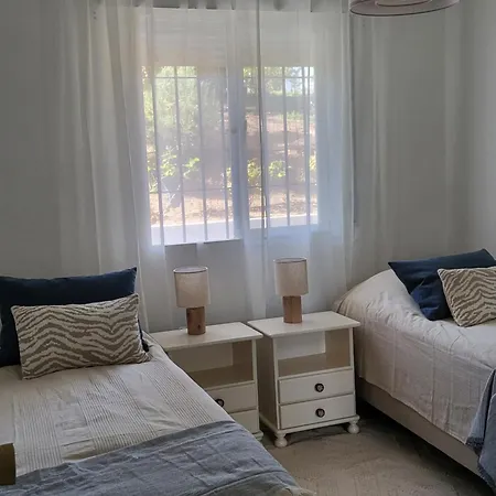 Apartman Torreblanca 2 Bedrooms With Small Garden And Pool *