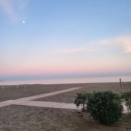 Stella Blanca 2 Bedrooms With Small Garden And Pool 丰希罗拉